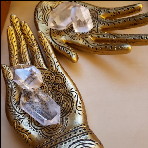 (Set of x2) Engraved Hand Dishes / Decor / Jewelry Tray - Picture 2 of 9